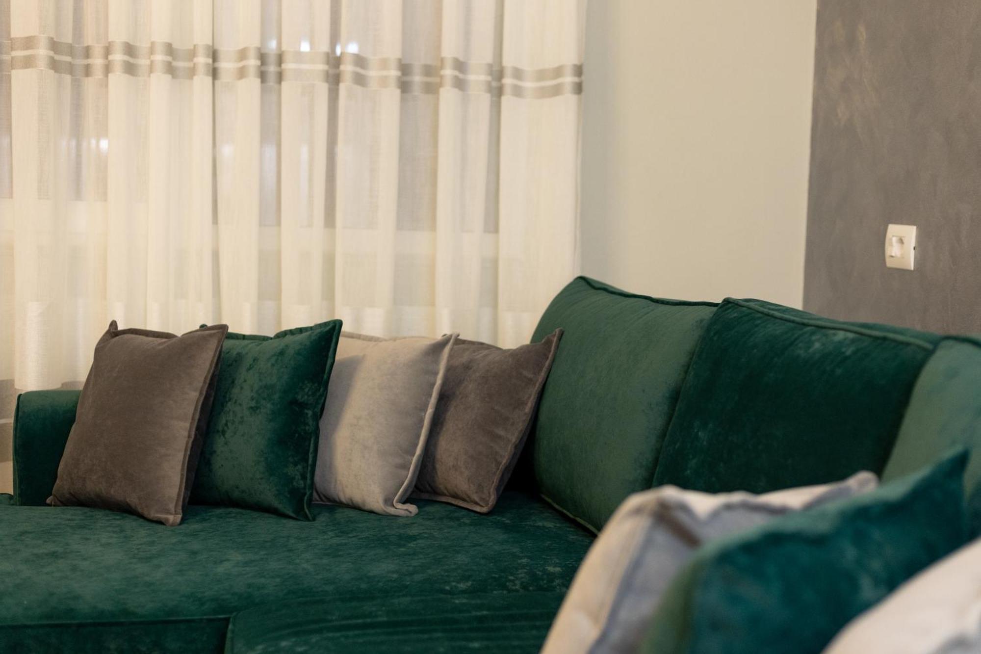 Tirana Days Free Parking Apartment ภายนอก รูปภาพ
